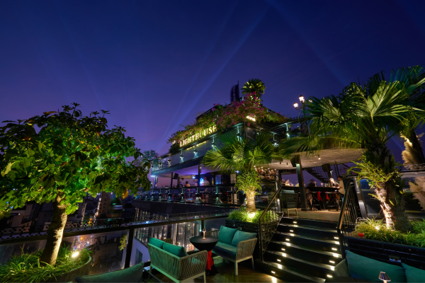 Lighthouse Sky Bar 店內實景