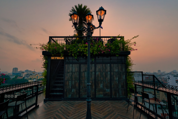 Lighthouse Sky Bar 店內實景