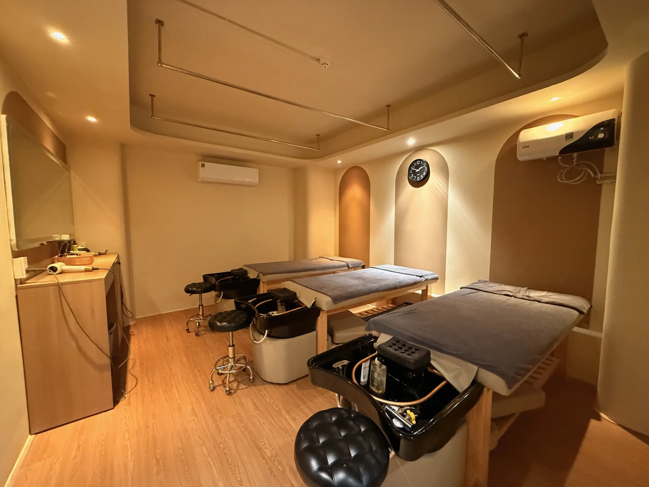 Win Barbershop 店內實景